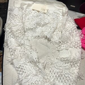 white shingle cropped long sleeve